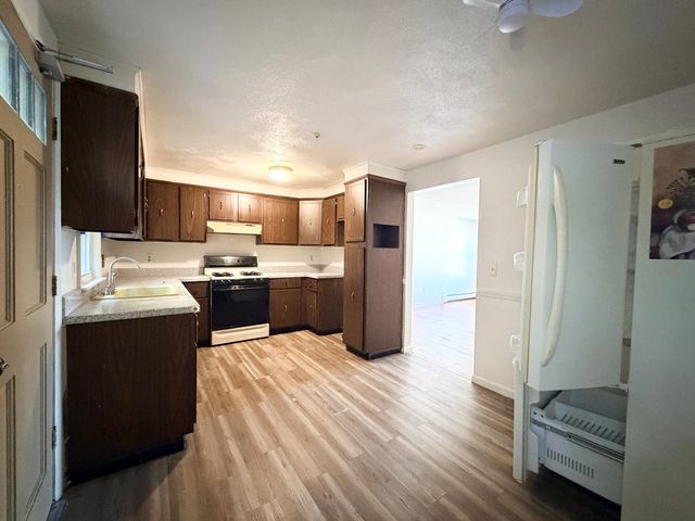 2 Filbert St 4, Quincy, MA 02169