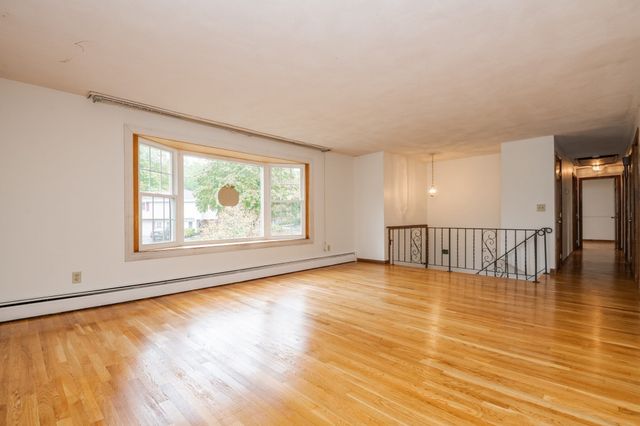 31 Towne Crest Drive, Stoneham, MA 02180