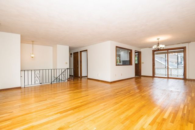31 Towne Crest Drive, Stoneham, MA 02180