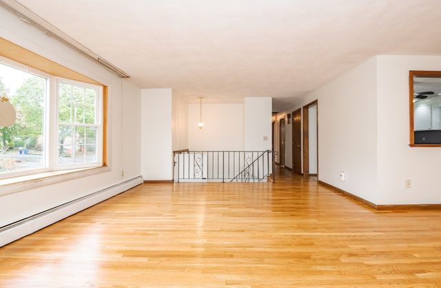 31 Towne Crest Drive, Stoneham, MA 02180