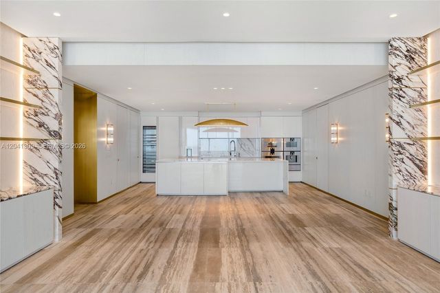 10201 Collins Avenue 906, Bal Harbour, FL 33154