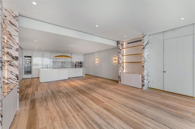 10201 Collins Avenue 906, Bal Harbour, FL 33154