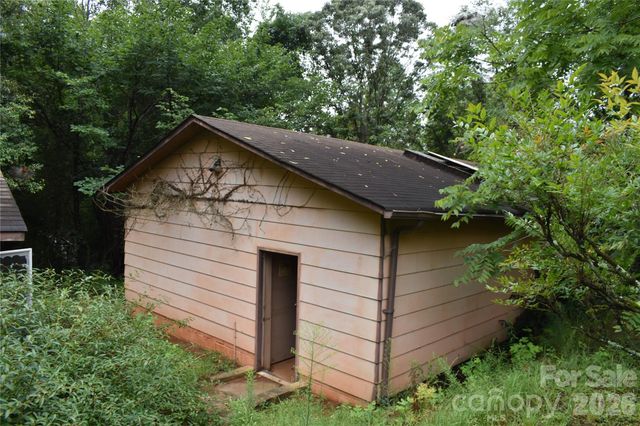 115 Weeks Road, Rutherfordton, NC 28139