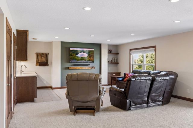 1289 Eagle Point Drive, Eagan, MN 55123