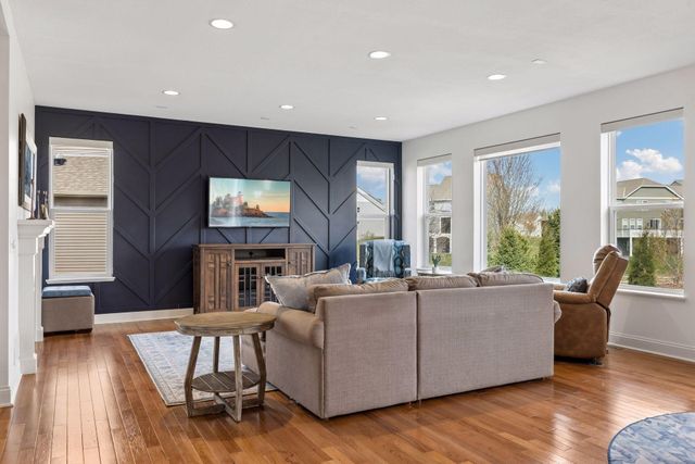 1289 Eagle Point Drive, Eagan, MN 55123