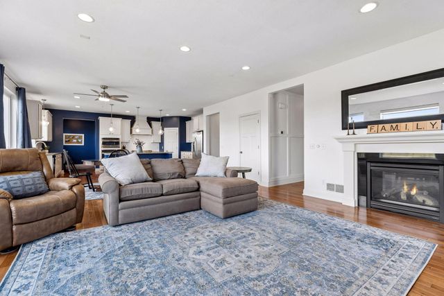 1289 Eagle Point Drive, Eagan, MN 55123