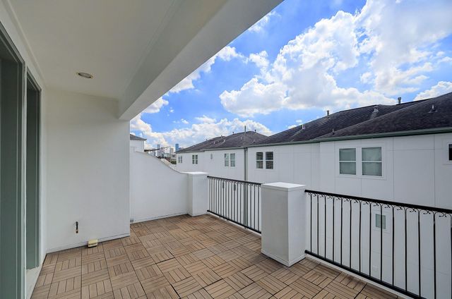 1110 Thompson Street, Houston, TX 77007