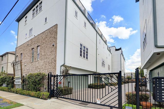 1110 Thompson Street, Houston, TX 77007