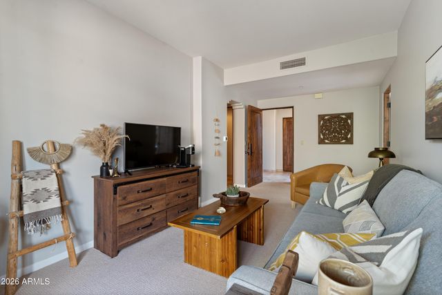 36601 N MULE TRAIN Road C21, Carefree, AZ 85377
