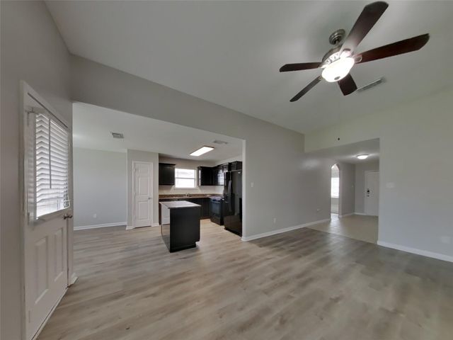 815 Marigold Road, Baytown, TX 77521