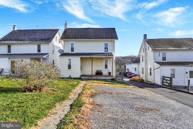 48 HIGH ST, Felton, PA 17322