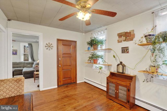 48 HIGH ST, Felton, PA 17322