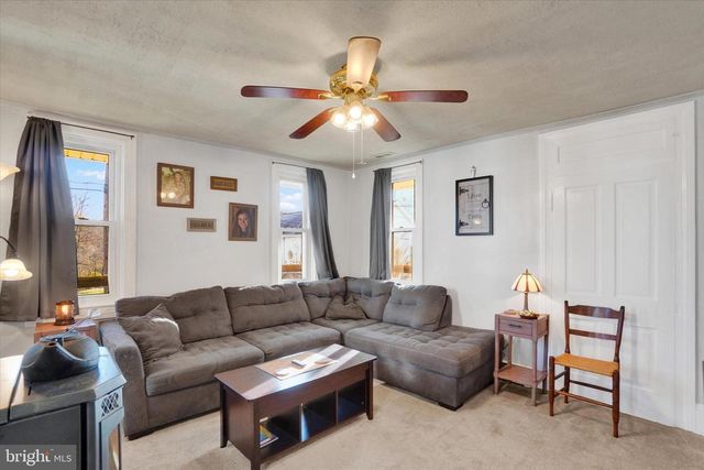 48 HIGH ST, Felton, PA 17322