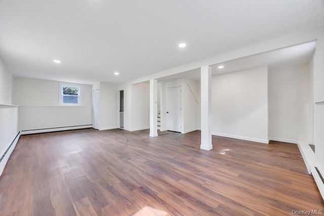 14 Woodvale Avenue, Kings Park, NY 11754