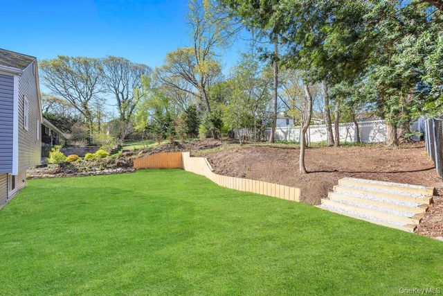 14 Woodvale Avenue, Kings Park, NY 11754