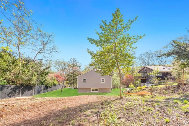 14 Woodvale Avenue, Kings Park, NY 11754