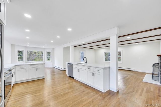 14 Woodvale Avenue, Kings Park, NY 11754