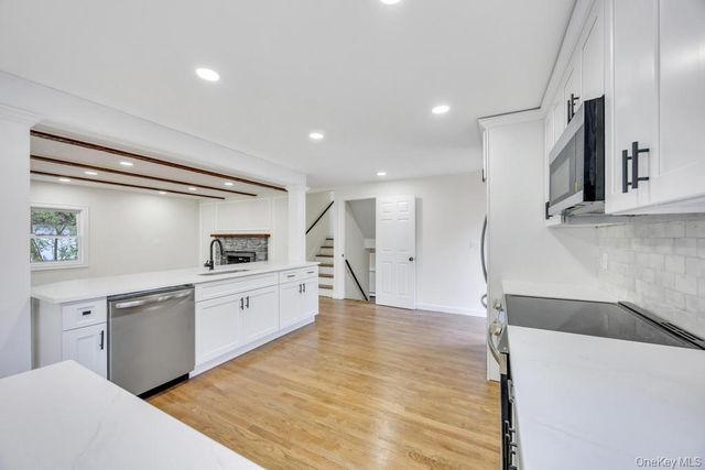 14 Woodvale Avenue, Kings Park, NY 11754