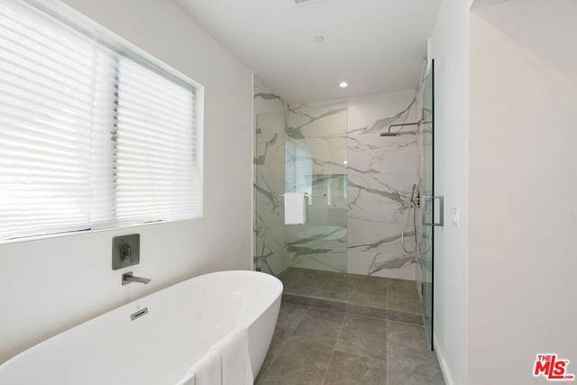 12610 Venice Boulevard, Los Angeles, CA 90066