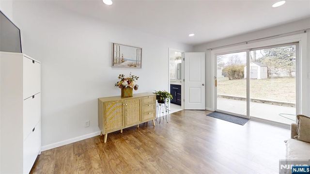 13 Moryan Road, Edison, NJ 08817