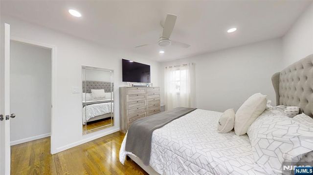 13 Moryan Road, Edison, NJ 08817