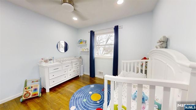 13 Moryan Road, Edison, NJ 08817