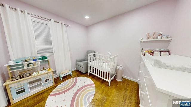 13 Moryan Road, Edison, NJ 08817