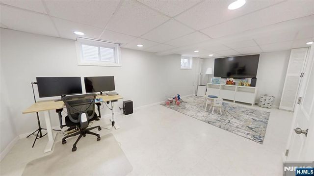 13 Moryan Road, Edison, NJ 08817