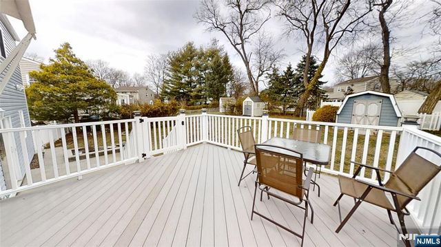 13 Moryan Road, Edison, NJ 08817