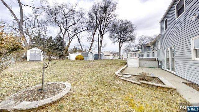 13 Moryan Road, Edison, NJ 08817