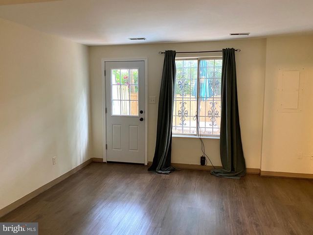 1608 10TH ST S, Arlington, VA 22204