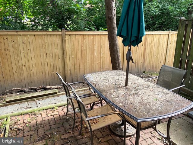 1608 10TH ST S, Arlington, VA 22204
