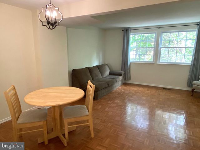 1608 10TH ST S, Arlington, VA 22204