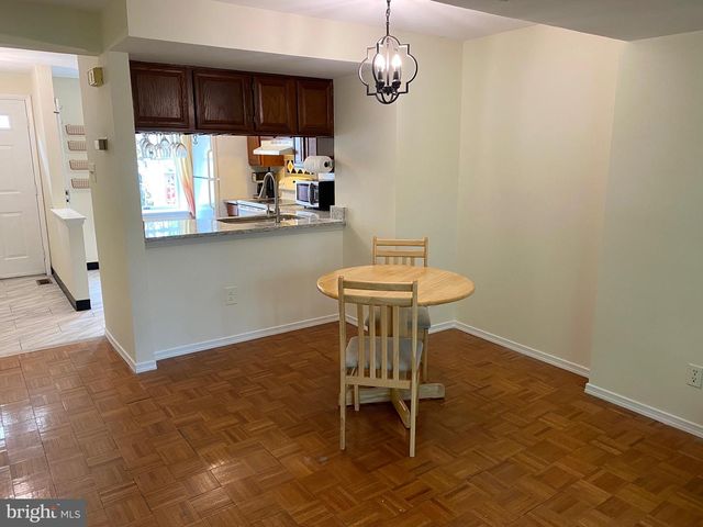 1608 10TH ST S, Arlington, VA 22204