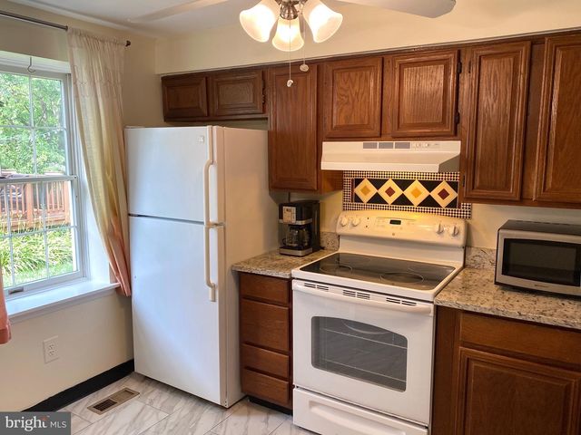 1608 10TH ST S, Arlington, VA 22204