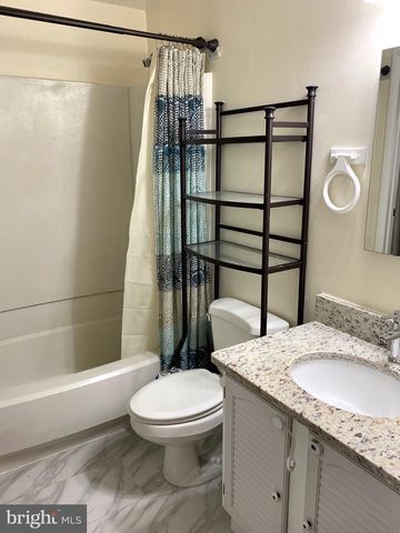 1608 10TH ST S, Arlington, VA 22204