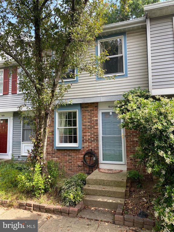 1608 10TH ST S, Arlington, VA 22204