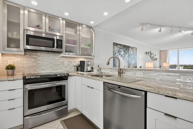 2940 N Course Drive 903, Pompano Beach, FL 33069