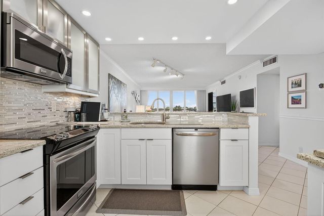 2940 N Course Drive 903, Pompano Beach, FL 33069