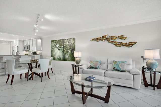 2940 N Course Drive 903, Pompano Beach, FL 33069