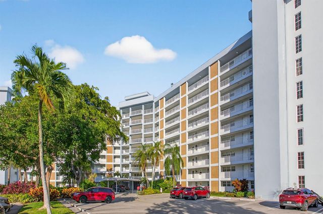 2940 N Course Drive 903, Pompano Beach, FL 33069