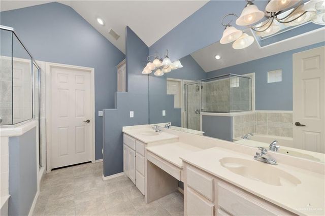 2111 E 25th Street, Mission, TX 78574