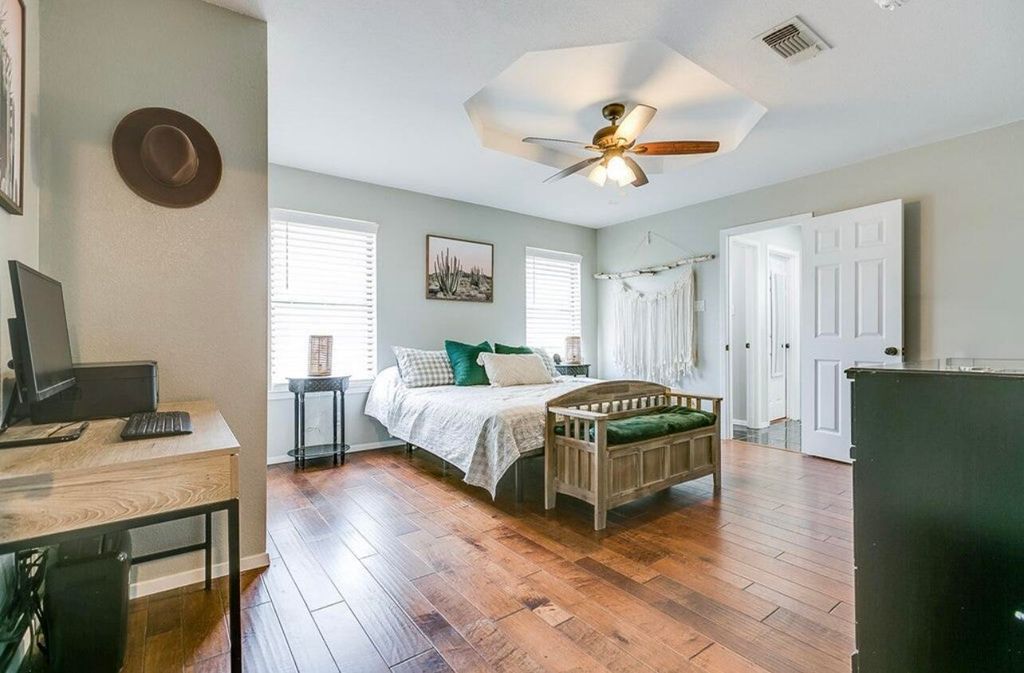 Image 19 of property listing at 1305 N Broadway Street, Mertzon, TX 76941