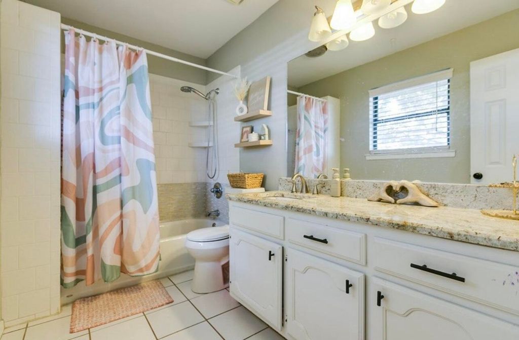 Image 29 of property listing at 1305 N Broadway Street, Mertzon, TX 76941