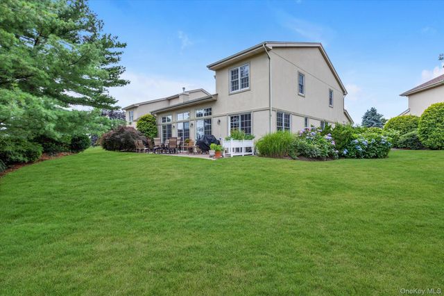 363 Altessa Boulevard, Melville, NY 11747