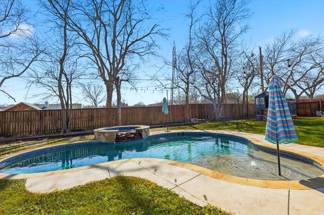 126 Willow Creek, Highland Village, TX 75077