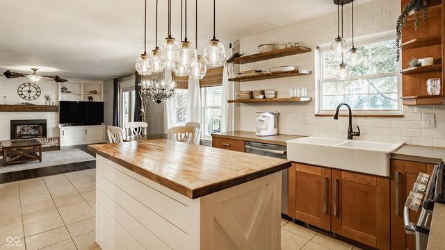 5325 Creekbend Drive, Carmel, IN 46033