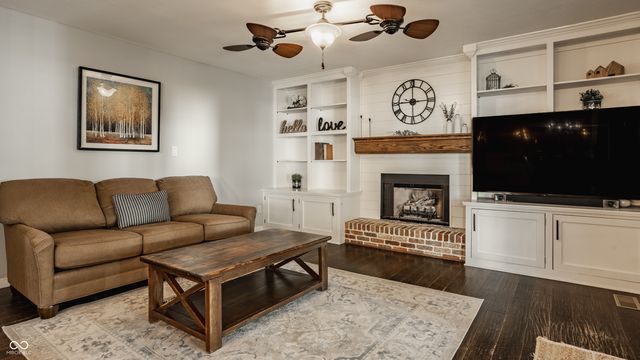 5325 Creekbend Drive, Carmel, IN 46033