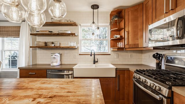 5325 Creekbend Drive, Carmel, IN 46033