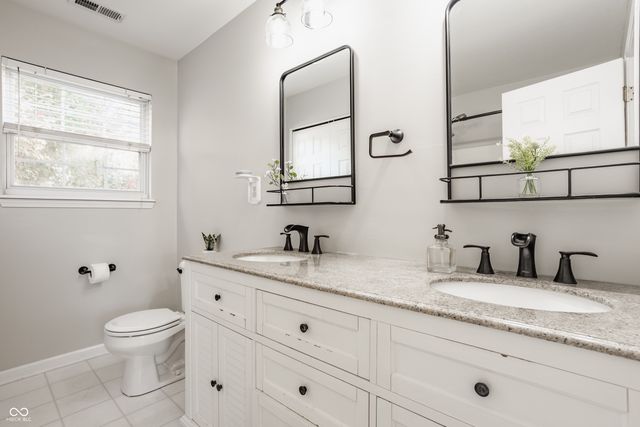 5325 Creekbend Drive, Carmel, IN 46033